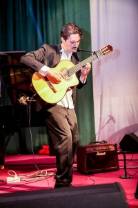 Riccardo Prencipe (electric, classic, acoustic guitar, ebow, lute)